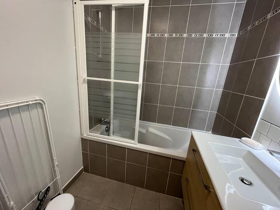 Dahlia, Appt Cosy Avec Parking Et Balcon * Caen